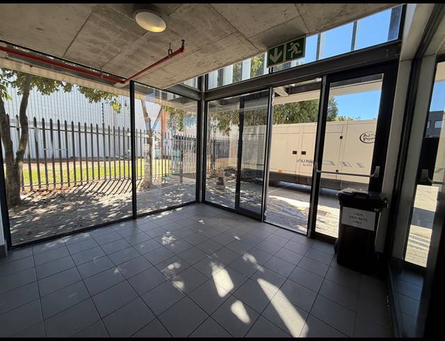 2,305M² WAREHOUSE TO LET IN BLACKHEATH INDUSTRIAL